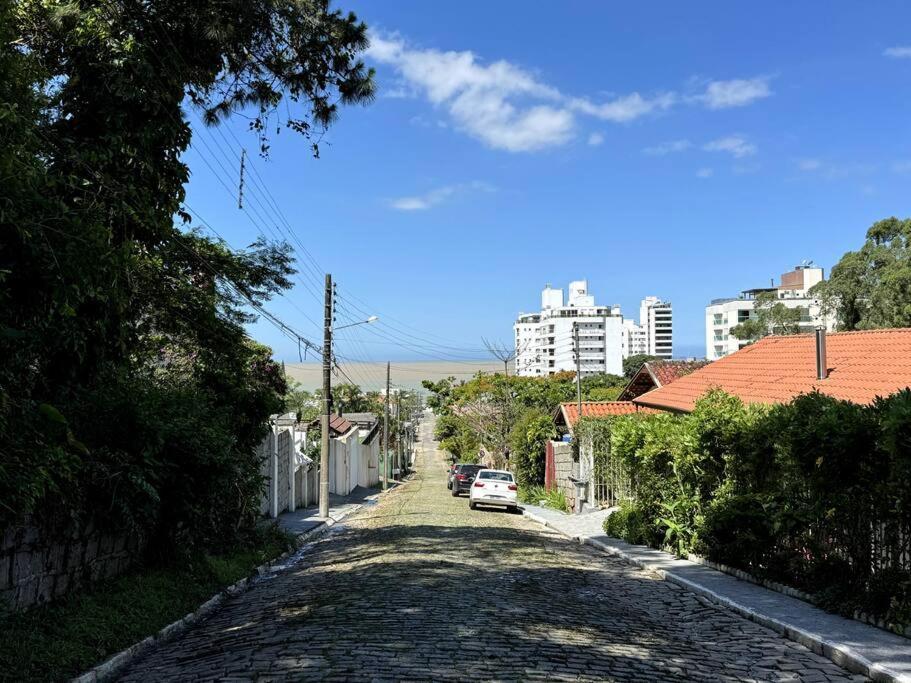 Holiday home Ao Mar, Jardim E Em Cabecudas Oka-real Itajai