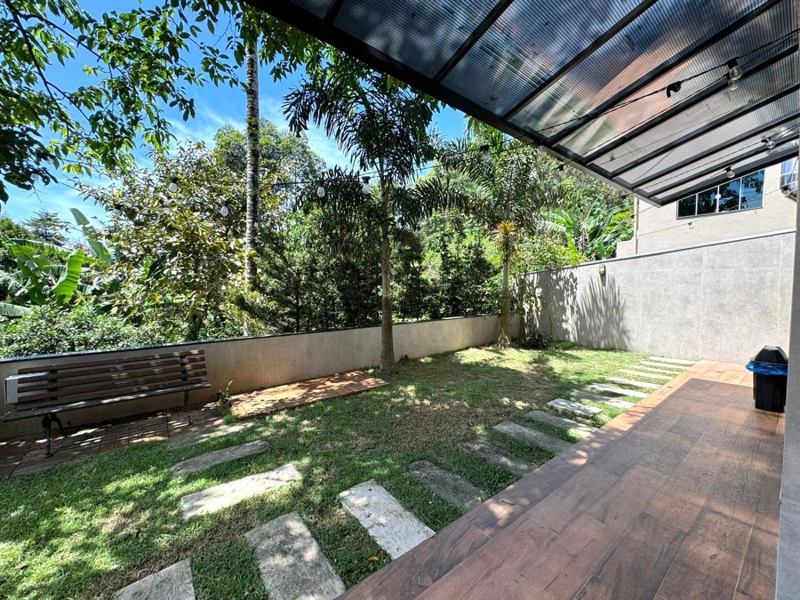 Ao Mar, Jardim E Em Cabecudas Oka-real